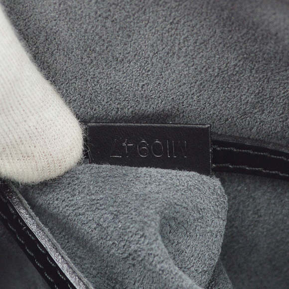 LOUIS VUITTON 1997 Black Epi Alma Handbag M52142 173143 - Picture 9 of 10